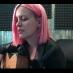 Alba Reig Instagram - Hay canciones bonitas y luego está esta. @nahupennisi #LaPrisión #cover