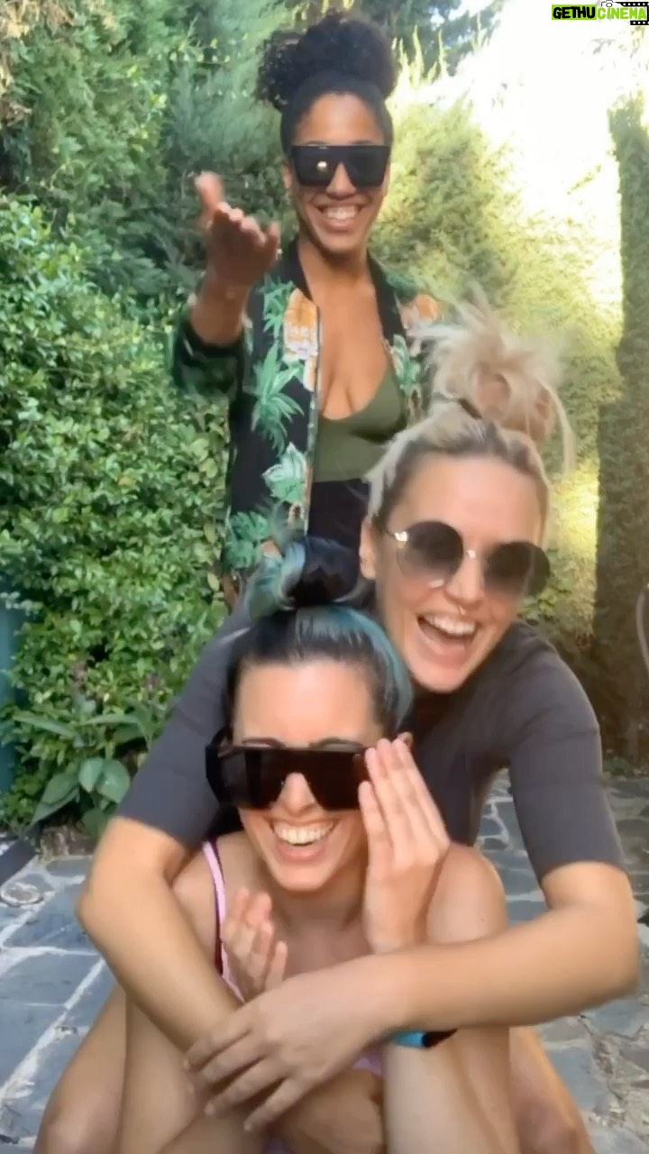 Alba Reig Instagram - Ayer las amigas estuvimos dos horas para grabar un tiktok! 😂😂 Resultado en la cuenta de @soniasweetc!!