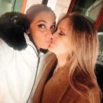 Alba Reig Instagram - Despidiendo y empezando el año a base de fado, bacalao y viño verde. Camino a este 2023 repletito de nuevos propositos. @mariapelaemusica Porto, Portugal