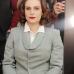 Alejandra Araya Instagram - Tomamos el vapor rumbo a Valparaiso de 1937. Hijos del desierto (@hijosdeldesiertomega.tv ) Prueba de look, Sara Levi 🌱 Pelo @icanfloathereforever Make up @jeannette_aldea