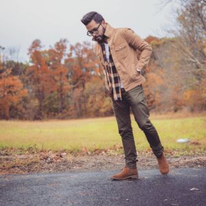 Alejandro Hernández Instagram - Fall is here 🍁