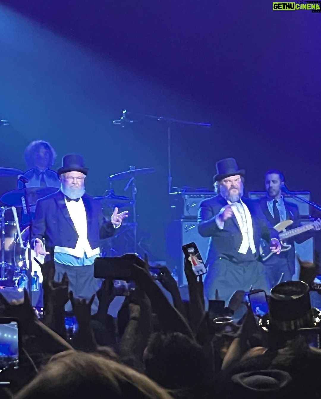 Alejandro Saab - 3.8K Likes - HAPPY NEW YEAR!! Just got out of watching @tenaciousd with @haybalevoice!! This has definitely been one of my favorite ways to have spending to date!!
Now someway somehow… I really wanna meet @jackblack and @theactualkylegass… SOMEHOW. It’ll happen… I hope 🥺
Happy 2023 y’all 🤘