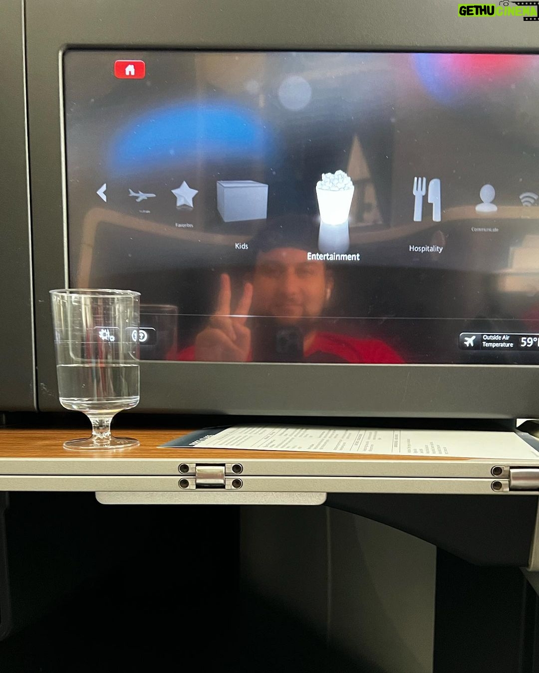 Alejandro Saab Instagram - Got a five hour flight ahead of me, but at least I got promoted to FIRST CLASS 😎