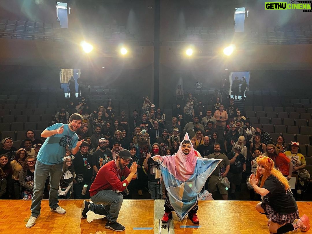 Alejandro Saab - 2.8K Likes - Thank you @ETSUConTN for having us! Super fun event! You guys were amazing and I’m glad I got yo be a part of it!
Also A RAZ COSPLAYER IN 2023?! 🤩
Till the next one 💜
#etsucon #etsucon2023 #cyno #genshinimpact #voice #voiceactor