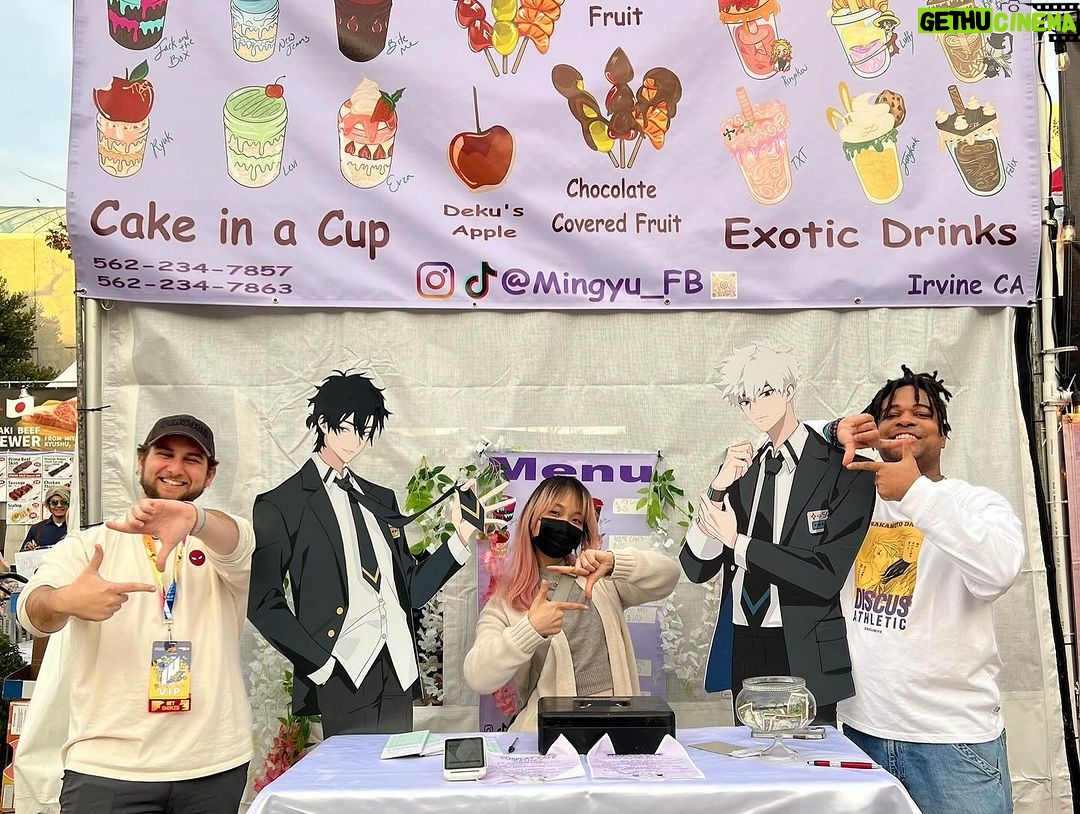 Alejandro Saab Instagram - Had an absolute blast @animeimpulse hung out with the Persona crew, we had CAKE IN A CUP with a Link Click cast and hosted a Nijisanji panel! It was wild and fun and… I love these conventions! Till the next one 🫡 #persona3 #persona3reload #p3r #linkclick #voiceactors #voice #animeimpulse