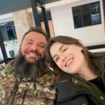 Alessandra Maestrini Instagram - Fim das férias com o mano... Saindo de 13° Farenheit (-10° Celcius) a caminho do Brasil... 🥶 ✈️ 🥵
