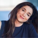 Alessandra Maestrini Instagram - A roda viva é tamanha que a gente quase não se encontrou este ano... Mas ela continua sendo uma das minhas pessoas preferidas no Planeta! Aliás, pessoa, artista, cabeça, coração, ação, colega e amiga. E, claro, uma das mais lindas e hilárias... Auguri @marisaorth ! Feliz Nova Era!!! 🎂🎉🎈 Planeta Terra