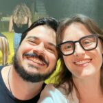 Alessandra Maestrini Instagram - Este final de semana teve do cúmulo do besteirol com @naruanachuvanafazendamusical às profundezas da psicanálise com @sraklein.apeca . Ambos transbordando talento e gente amada!!! Viva o teatro!!! Rio de Janeiro, Rio de Janeiro