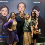 Alessandra Maestrini Instagram - Este final de semana teve do cúmulo do besteirol com @naruanachuvanafazendamusical às profundezas da psicanálise com @sraklein.apeca . Ambos transbordando talento e gente amada!!! Viva o teatro!!! Rio de Janeiro, Rio de Janeiro