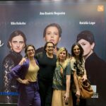 Alessandra Maestrini Instagram - Este final de semana teve do cúmulo do besteirol com @naruanachuvanafazendamusical às profundezas da psicanálise com @sraklein.apeca . Ambos transbordando talento e gente amada!!! Viva o teatro!!! Rio de Janeiro, Rio de Janeiro
