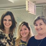 Alessandra Maestrini Instagram - Este final de semana teve do cúmulo do besteirol com @naruanachuvanafazendamusical às profundezas da psicanálise com @sraklein.apeca . Ambos transbordando talento e gente amada!!! Viva o teatro!!! Rio de Janeiro, Rio de Janeiro
