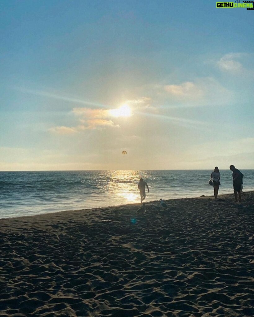 Alex Bullon Instagram - A day in Venice 🌊🌞🌴🇺🇸🚘🍧🍓 #venicebeach #venice #LA #losangeles #california Venice Beach, California