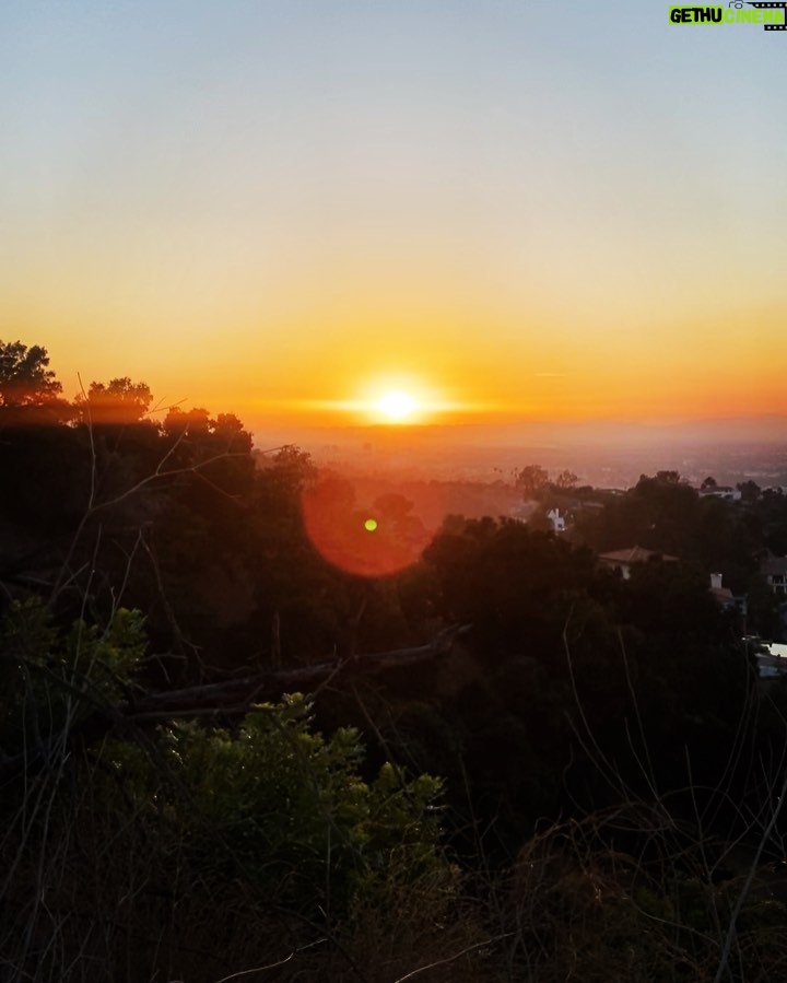 Alex Bullon Instagram - #chasingsunsets #LA πΊπΈππΌ Fryman Canyon Hiking Trail