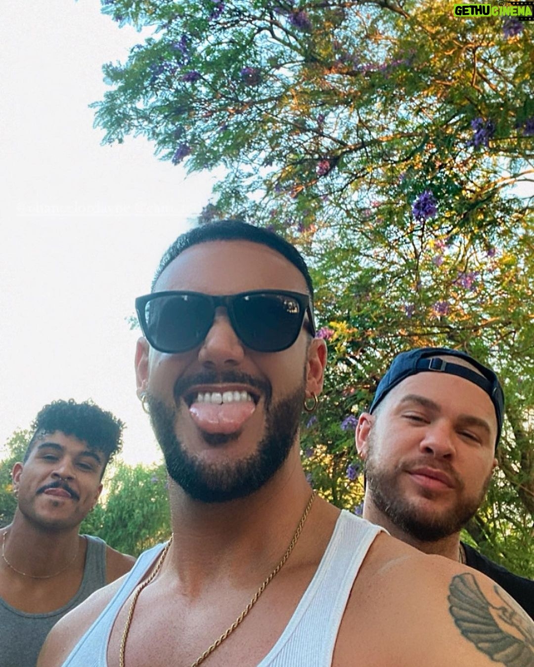 Alex Bullon Instagram - #chasingsunsets #LA πΊπΈππΌ Fryman Canyon Hiking Trail