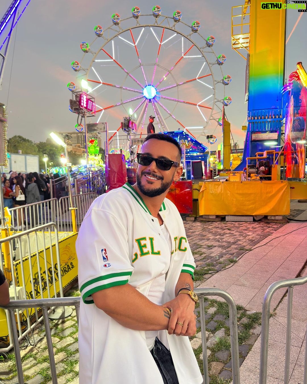 Alex Bullon Instagram - #MERCE2023 #barcelona 🎡🎢🎟️🌊 La Barceloneta, Barcelona