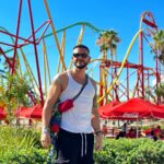 Alex Bullon Instagram - A day at #SixFlags 🎢🌴🌞 #magicmountain #LA #losangeles #california Six Flags Magic Mountain Los Angeles