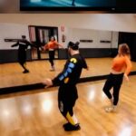 Alex Bullon Instagram - #MUJERLOBA 💃🏽🐺 @soyyomelody #alexbullonchoreography #melody #single #rehearsal #musicvideo #ensayo #videoclip #alexbullon