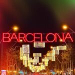 Alex Bullon Instagram - Autumn goodbye 👫🏻🧋🎄🌃♥️ #barcelona #badalona #spain Barcelona, Spain