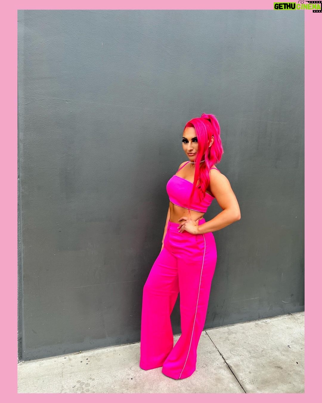 Alex Gracia - 531 Likes - 💕
•
•
•
•
Hair & makeup by @herbeautyunlocked
