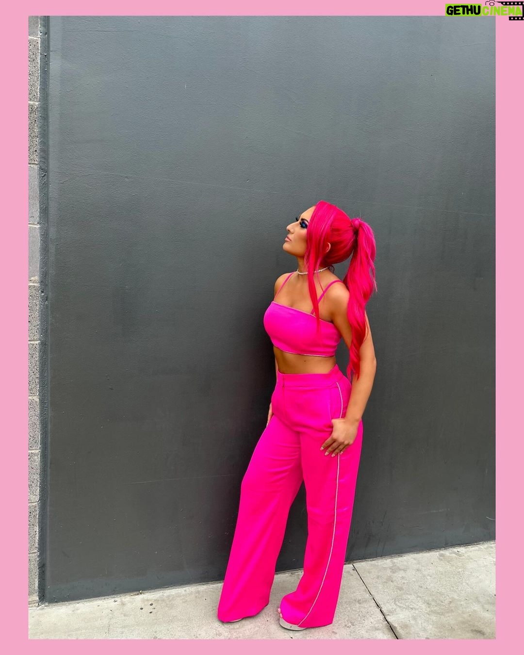 Alex Gracia - 531 Likes - 💕
•
•
•
•
Hair & makeup by @herbeautyunlocked