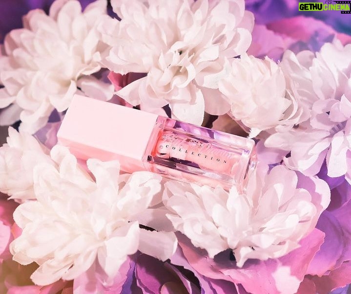 Alex Gracia Instagram - My @pinkdreamcollection Lip Oil is a @pinkdreamcollection bestseller! Wear it alone or layer it on top of your favorite color. Either way you’ll love wearing it because it’s sheer pink, has a subtle Birds of Paradise scent, and is non-sticky! 🛍️pinkdreamcollection.com