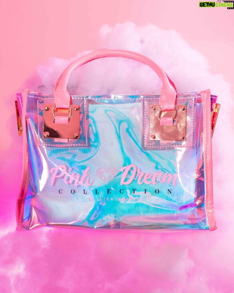 Alex Gracia Instagram - 👛 pinkdreamcollection.com Thank you to @capturedbyweinchez for bringing my @pinkdreamcollection products to life & looking the dreamiest & pinkest! More coming soon!