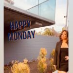Alex Meneses Instagram – DANCING INTO MONDAY LIKE…

#happy #monday #mondaymotivation #happyjuneteenth