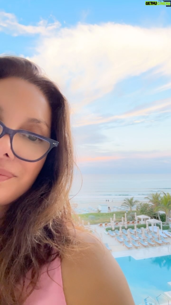 Alex Meneses Instagram - Being near “blue spaces” or areas near water switches the brain into a different mode that encourages creativity, resilience and imagination. These effects can be profoundly restorative. It also reduces stress. #ocean #beach #restoration #relax #happy2024 Florida