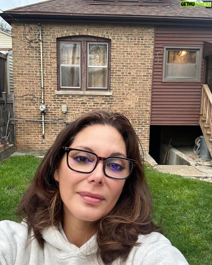 Alex Meneses Instagram - I know what you’re thinking. Is this a photo of Alex at the MetGala. No, it’s me at my childhood home. Bye Lawndale.♥️😘 #metgala #southside #chicago #bungalow #chicagogirl Chicago, Illinois