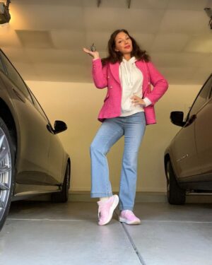 Alex Meneses Instagram - This was my mommy pose from last week.  Right after this, my daughter and I got in a terrible car accident. 
We both have been checked out and X-rayed, etc. 
But, my God, it was traumatizing. 
I usually don’t like to post things that are too personal, but I need to share how truly grateful I am to our Guardian Angels and being able to have another day.  Last Friday, we were on the expressway and the car in front of me slowed down a lot.  I slowed down and we would have been fine, but the guy in back of us did not slow down.
He smashed into my car and pushed us into the car in front of us and we smashed into him. 
My car was completely totaled.  Not drivable.
The cars in back and in front were totaled.  My daughter was screaming because she was scared.  I checked her quickly and nothing was broken.  She was so scared. 
I had the wind knocked out of me and I couldn’t breathe or move my legs for a few minutes.  My nail was split and broken off and my whole right hand was banged up.  There were lots of other little things.
But we were able to walk away from the car. 
We are home and safe and I thank the Lord that my daughter is ok. 
Live your life fully and in the moment and please don’t text while driving.🙏🏼