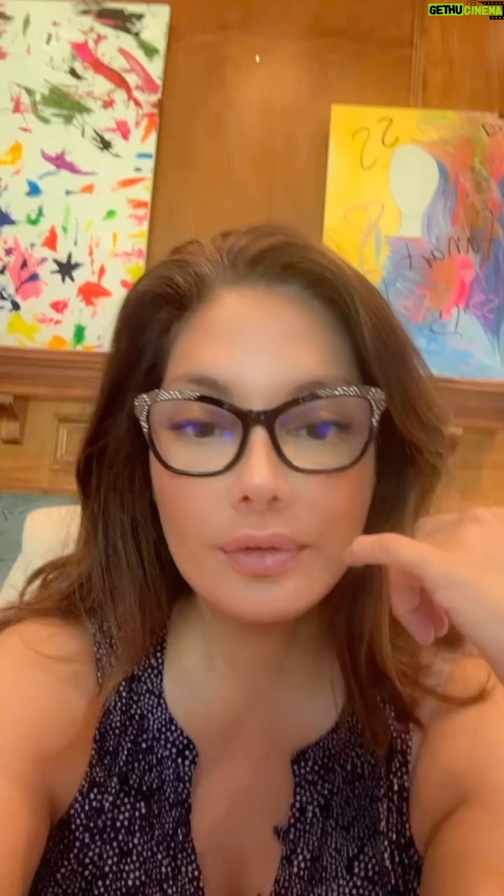 Alex Meneses Instagram - Who can relate? #monday #motivation #mentalhealth #mentalhealthawareness #mentalhealthmatters Chicago, Illinois