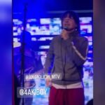 Alexandr Belonogov Instagram - Про клип The Translators “Обратно в СССР»: в начале был Blue October - Say it, потом Миша и Дима написали свои слова, сняли клип, потом они позвали меня выступить вместе с ними, была репетиция, чуть позднее презентация клипа и выступление в 16 тонн. Было весело. Здесь видео с репетиции и выступления. Всё снято зрителями, за что им большое спасибо. В финале - самодельные видео из ваших стортз с after-party, где вообще всё перемешалось и, конечно, самое главное - ссылка на официальное видео клипа: https://youtu.be/lxHvaAXROHQ?si=bImKFLgb5v0KOrIp Всем спасибо! @thetranslatorslive @4akiboy @shumanskiy @serg_up @sergey_aero @n_stravinsky @titenshteyn @16tons_night @falstartbar @gonchbruevich @yastrogiy @menzodjs #menzodjs #АлександрАнатольевич 🎙️🤓📡💻📻📺🇷🇺