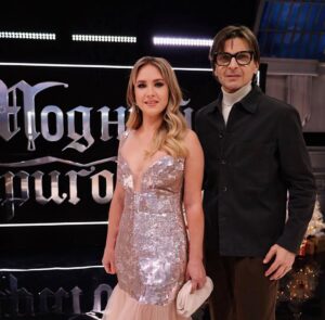 Alexandr Belonogov Instagram - А голосование на сайте Первого всё идёт, идёт, идёт. 
А вы продолжаете голосовать. Приятно. Спасибо.

А если кто-то и не успел, 
то вот ссылка, вперед: 
https://www.1tv.ru/shows/modnyy-prigovor/golosovanie-za-sudey-proekta

@march_karakum 
#АлександрАнатольевич 
🎙️🤓📡💻📻📺🇷🇺