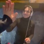 Alexandr Belonogov Instagram - Мы поднимали легендарный Ikarus и держали его на своих мощных плечах всю ночь! Это максимум кадров, которые здесь можно публиковать, остальные картинки - очень личные, где-то в других телефонах или только LIVE в Фальстарт-баре! До новых жарких и уютных встреч, друзья 🙌 Искренне ваши, Menzo DJ’s ❤️ #АлександрАнатольевич 🎙️🤓📡💻📻📺🇷🇺 Falstartbar