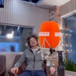 Alexandr Belonogov Instagram - Проснись и пой! Поддержи участников НХП! С самого утра понедельника и до пятницы до 18:00 голосуйте за своих любимых исполнителей. Молодые, известные, легендарные или только совсем начинающие - не столь важно. Если они вам нравятся, отдайте за них свой голос и поддержите исполнителей или композиции, которые вам больше всех понравились из списка предложенных. https://radiokp.ru/muzyka/nid30233_au414auauau_nastoyaschiy-khit-parad-na-radio-komsomolskaya-pravda (активная ссылка в моём-телеграм-канале). @radio.kp #АлександрАнатольевич 🎙️🤓📡💻📻📺🇷🇺