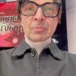 Alexandr Belonogov Instagram - Новый выпуск «Модного приговора» уже на сайте: https://www.1tv.ru/-/wewsbe Не забудьте: скоро голосование на роль Судьи и Защитника. @modniy.tv #АлександрАнатольевич 🎙️🤓📡💻📻📺🇷🇺