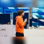 Alexandr Belonogov Instagram - Подружились с командой «Фабрики креативных медиа» в городе Мурманске. Вот как это было, часть 1: «В погоне объять необъятное, быть быстрее, быть громче, СМИ зачастую совсем забывают о качестве, превращая контент в информационный шум. И тут важно задумываться о последствиях такой деятельности. Задуматься не столько о контенте, сколько о том, как он отразится на аудитории и её последующих действиях. Ведь аудитория - это не только какой-то умный термин, это ведь реальные люди. Это наши друзья, близкие, дети. Это, в конце концов, и мы сами». продолжение следует… #АлександрАнатольевич 🎙️🤓📡💻📻📺🇷🇺