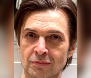 Alexandr Belonogov Instagram - Прямо сейчас в 00:30 исполняется ровно 25 лет MTV Россия! Поздравляю абсолютно ВСЕХ, кто был с MTV все эти годы: кто делал MTV и кто смотрел MTV. Мы все молодцы и всем нам СПАСИБО. Урррааа! 

#АлександрАнатольевич 
🎙️🤓📡💻📻📺🇷🇺