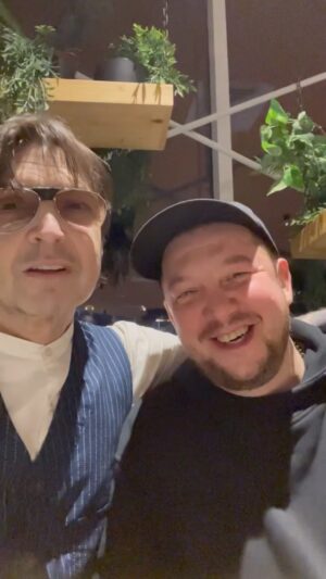 Alexandr Belonogov Instagram - Второй день фестиваля Rock Wave.
Сергей Бобунец и его команда.

@rock.fest.dubai 
@sergey_bobunets
@albanets 
#АлександрАнатольевич 
🎙️🤓📡💻📻📺🇷🇺