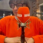 Alexandr Belonogov Instagram - Вот отрывки из новогоднего выпуска «Настоящего Хит-Парада». Смотрите и слушайте итоговый выпуск 2023 целиком сегодня в эфире в 20:00 на @radio.kp @katyalelofficial #АлександрАнатольевич 🎙️🤓📡💻📻📺🇷🇺