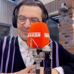 Alexandr Belonogov Instagram - Вкратце так: сб. 09:00, вс. 20:00. Подробнее: самые разные рубрики и много музыкальных новостей в новом выпуске «Настоящего Хит-Парада»: https://youtu.be/dw_gKfBPGfE?si=EwHsYnVdlnFarebb @radio.kp #АлександрАнатольевич 🎙️🤓📡💻📻📺🇷🇺