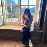 Alexandra Daddario Instagram - Rodin, Allie, Eiffel Tower. Jet lag not shown