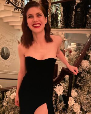 Alexandra Daddario Instagram - . . .
@britishvogue 🎉