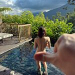 Alexandra Daddario Instagram - Take a vacation from your problems, Bob