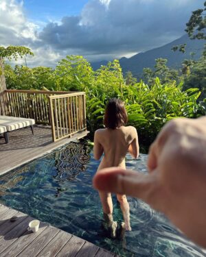 Alexandra Daddario Instagram - Take a vacation from your problems, Bob