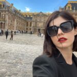 Alexandra Daddario Instagram – Why are there so many people at my house