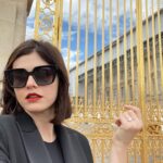 Alexandra Daddario Instagram – Why are there so many people at my house