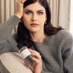 Alexandra Daddario Instagram - New Look is a style and state of mind. 📸 @samidrasin @diorbeauty @diorbeautylovers @dior #DiorLaCollectionPrivee