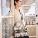 Alexandra Daddario Instagram - The most beautiful 💼 @dior #ladydior 📸 @samidrasin