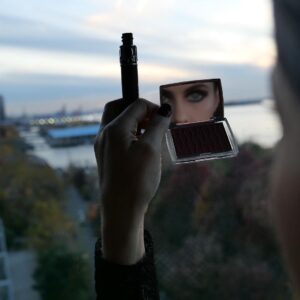 Alexandra Daddario Instagram - . . . 🎉 👗 @diorbeauty @dior 💇‍♀️ @jacobrozenberg 💄 📸 @makeupvincent 💅 @ohmynailsnyc